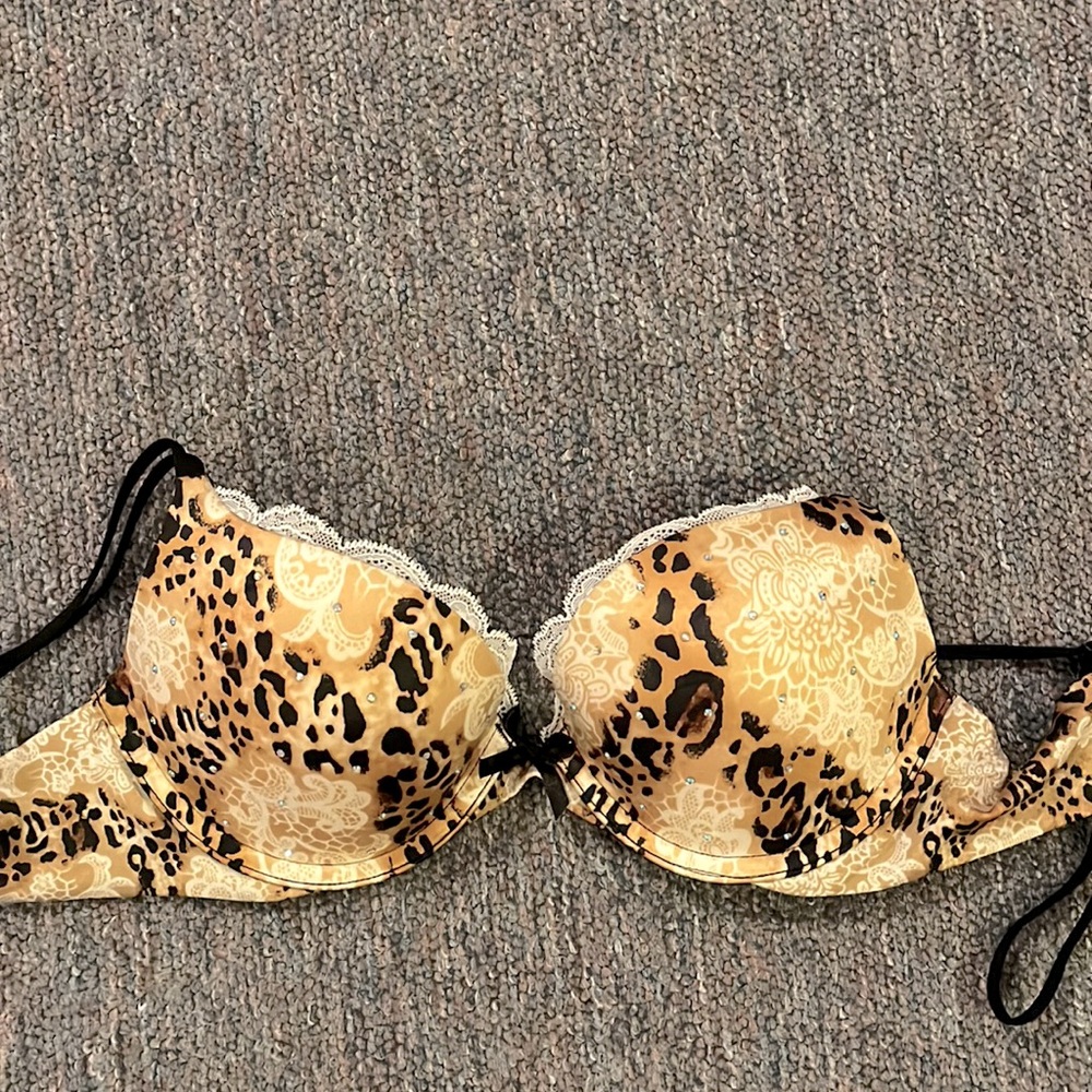 Victoria’s Secret very sexy push-up 34B